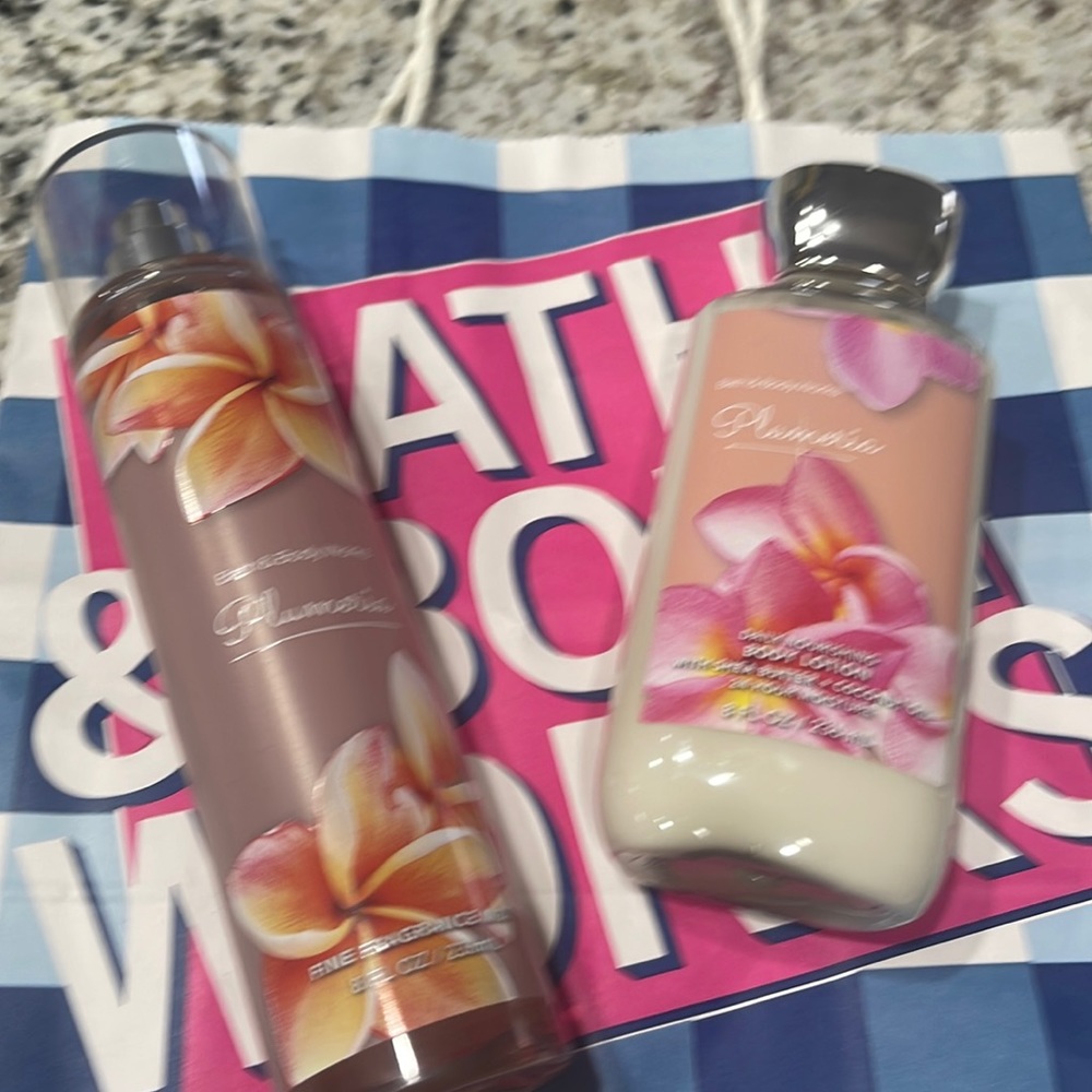 Bath and body works new plumeria body lotion and body spray set